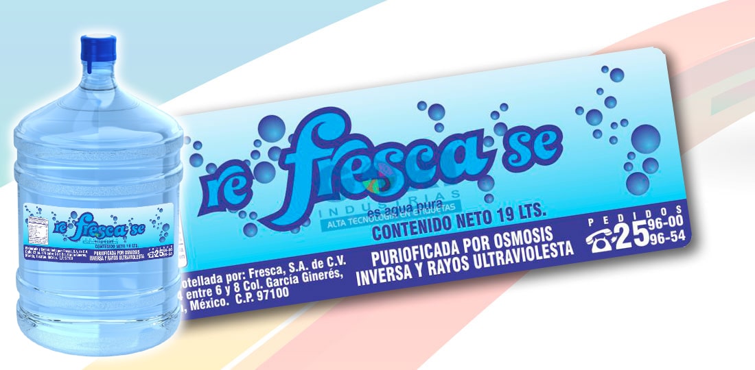 Etiqueta autoadherible Agua Refréscase