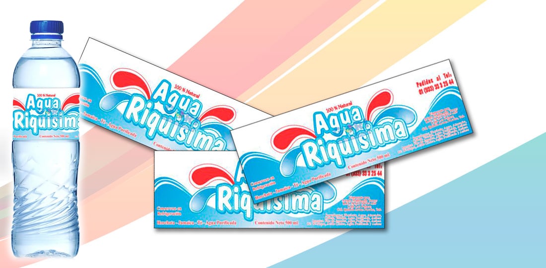 Etiqueta autoadherible Agua Riquísima